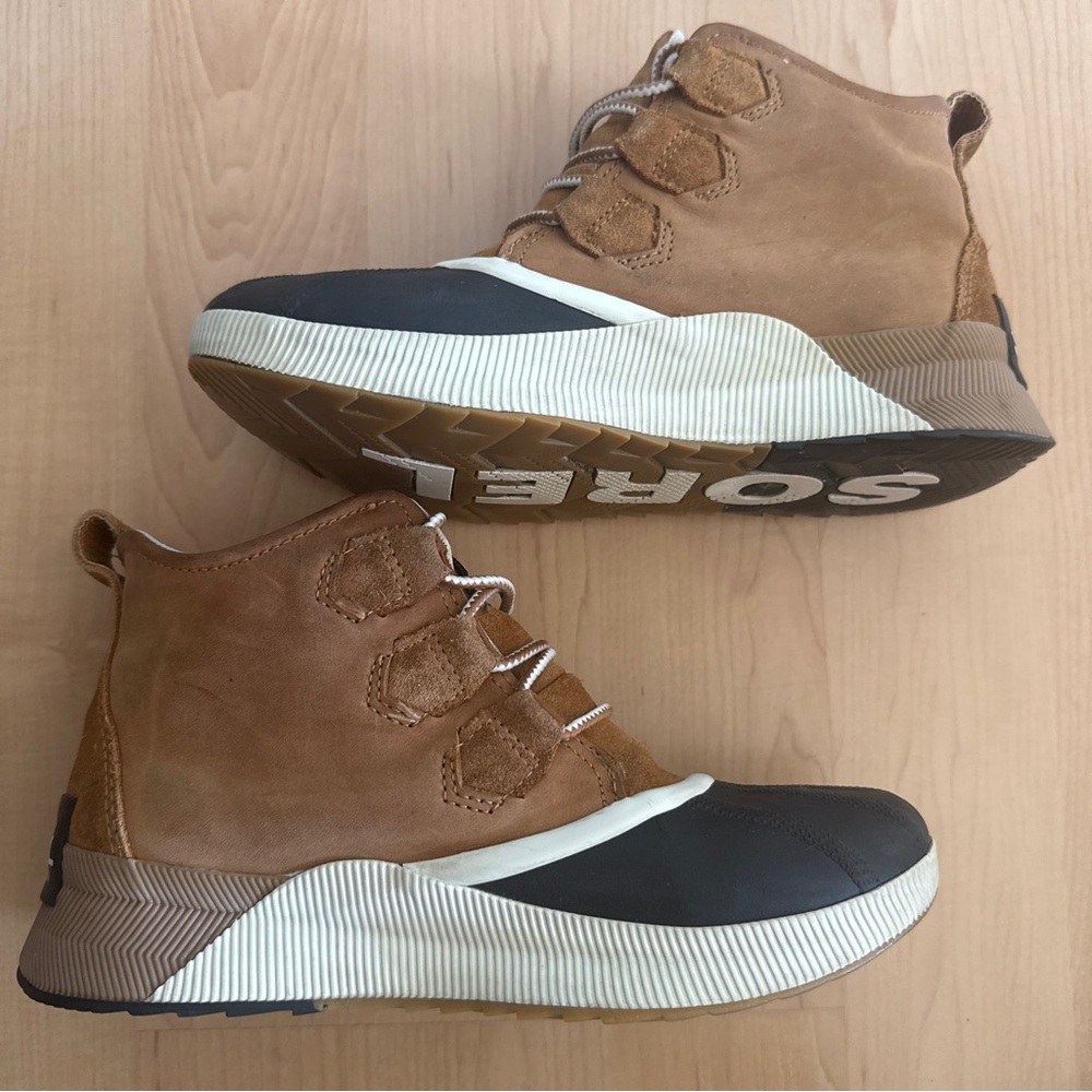 Sorel Out N About III Classic Women’s Suede And Rubber Waterproof Boots, Size 8 - Picture 8 of 12